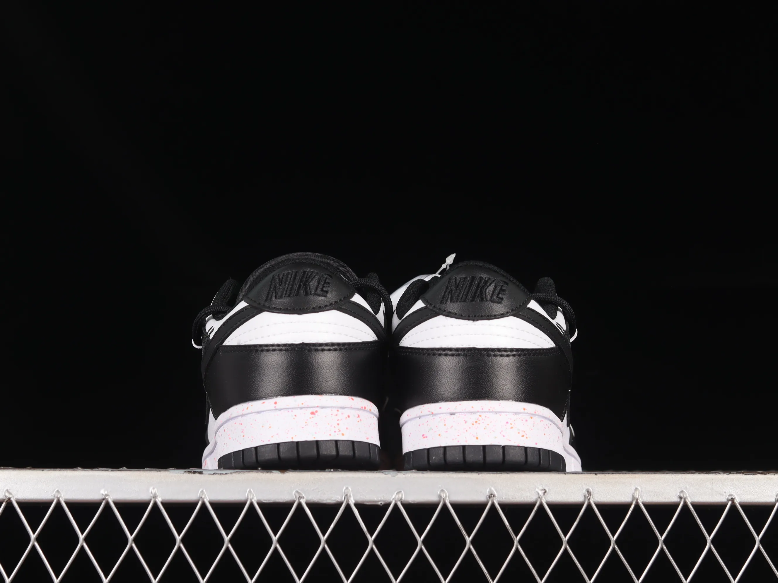 All Categories Nk SB Dunk Series Nk SB Dunk Low Low-top sneakers Nk Dunk Low "Multi Color" Vibrant three hooks Customized version of deconstructed strap casual sneakers FD4623-131
